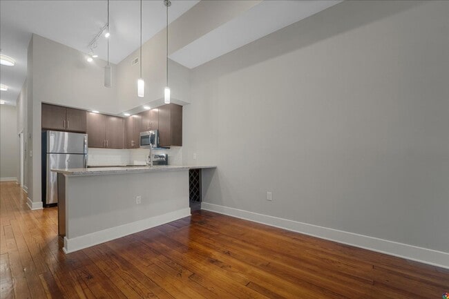 Interior Photo - The Jackson on Broad - 20-22 East Broad St...