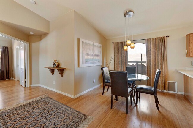 Building Photo - Gorgeous fully furnished home in Gilbert w...