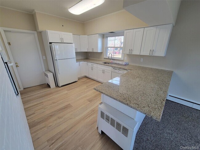 Building Photo - 475 NY-25A