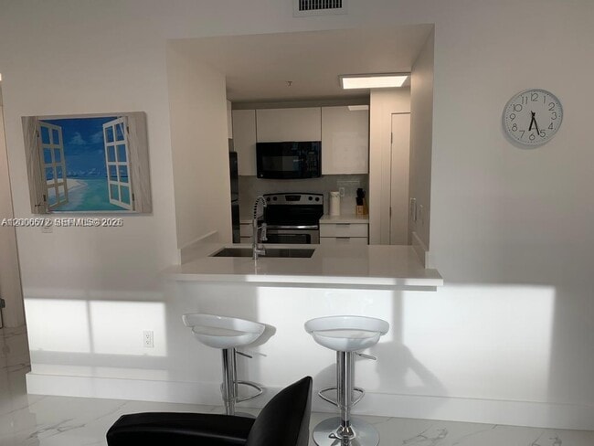 Building Photo - 185 SE 14th Terrace