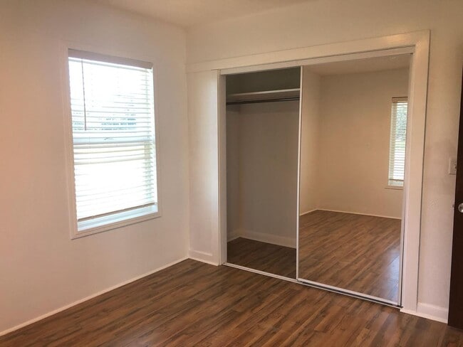 Building Photo - 3 Bedroom 1 Bath Country Home