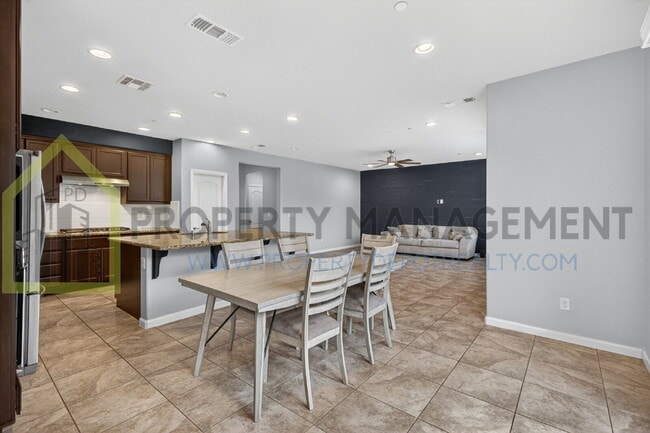 Building Photo - Spacious Elegance Awaits: 4-Bedroom Home with Hardwood Floors in Elk Grove!