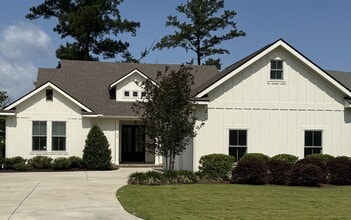 Building Photo - 427 Colony Dr