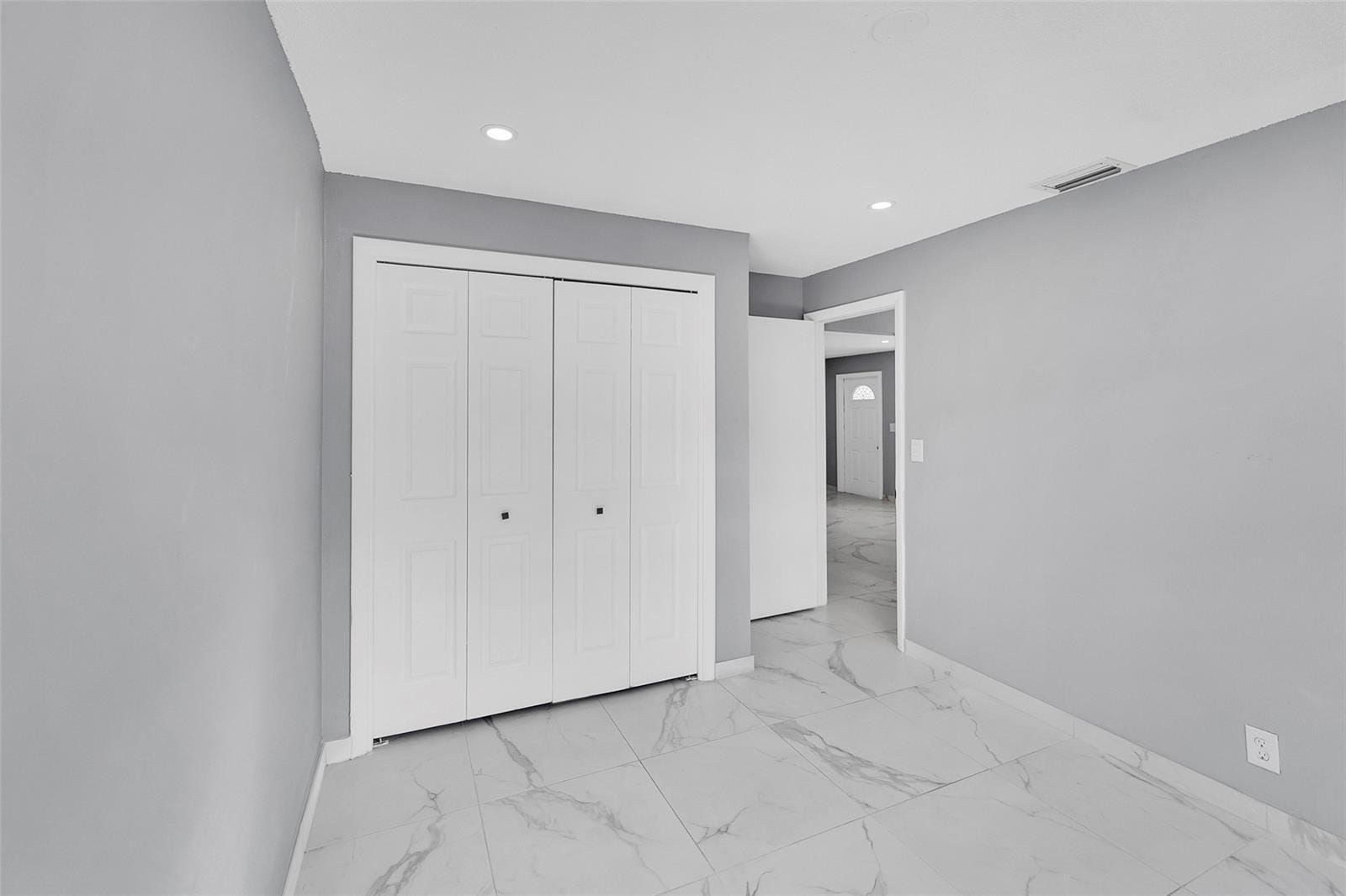 Building Photo - 4681 SW 43rd Ter