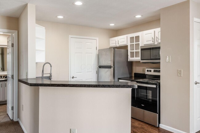 Building Photo - 5755 Laurel Pine Ln