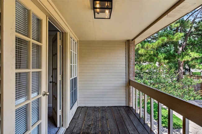 Building Photo - 5515 Strack Rd