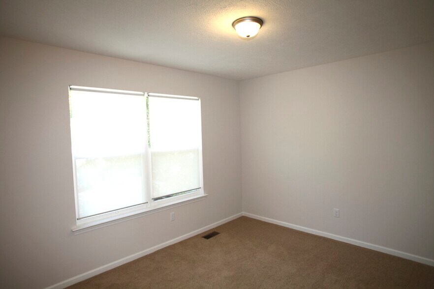 Building Photo - 808 Greene St