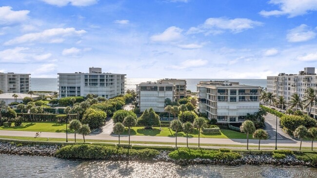 Building Photo - 3200 S Ocean Blvd