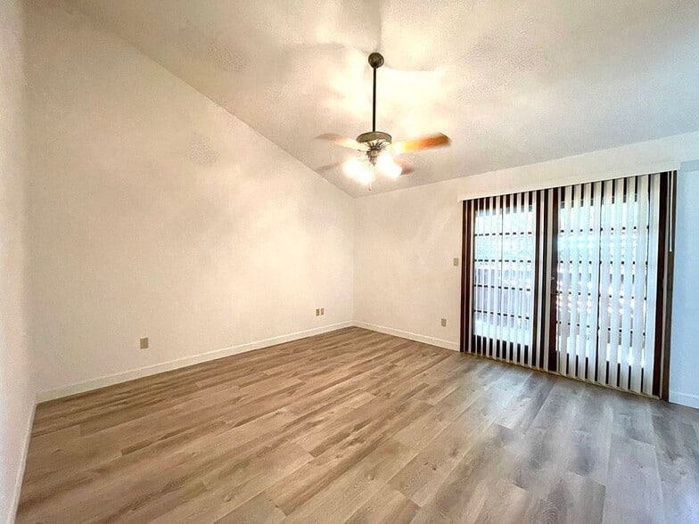 Building Photo - 5808 Dorset Dr