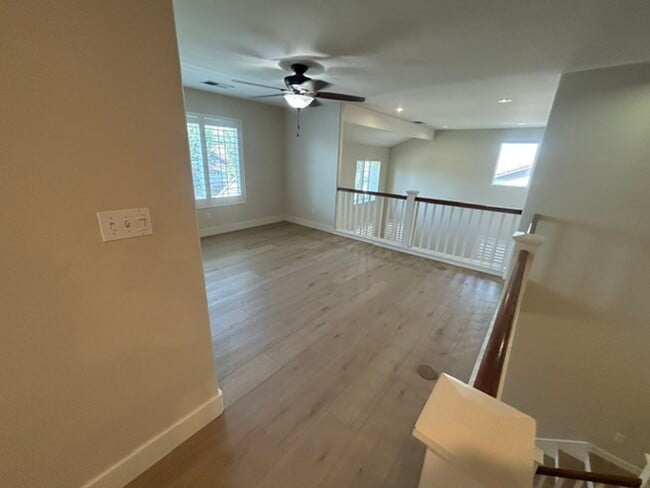 Building Photo - 2 Story house in Cul-De-Sac