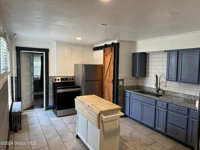 Building Photo - 20 Jay St