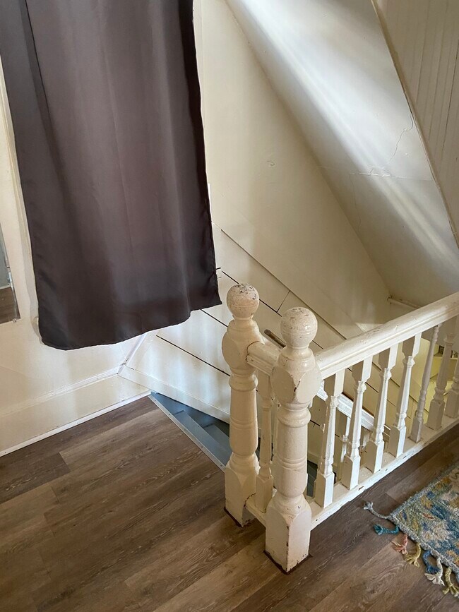 Building Photo - 35 S Chestnut St