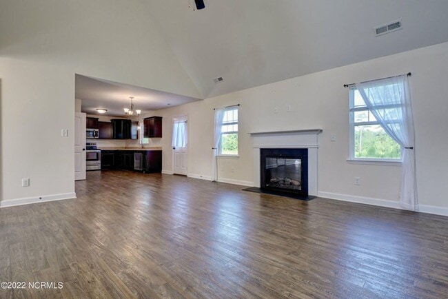 Building Photo - 109 Easton Dr