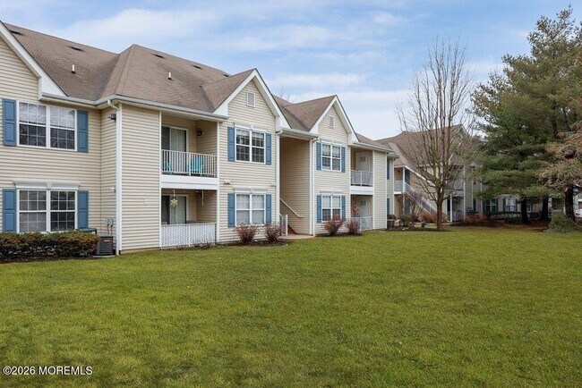 Building Photo - 1015 Wedgewood Cir