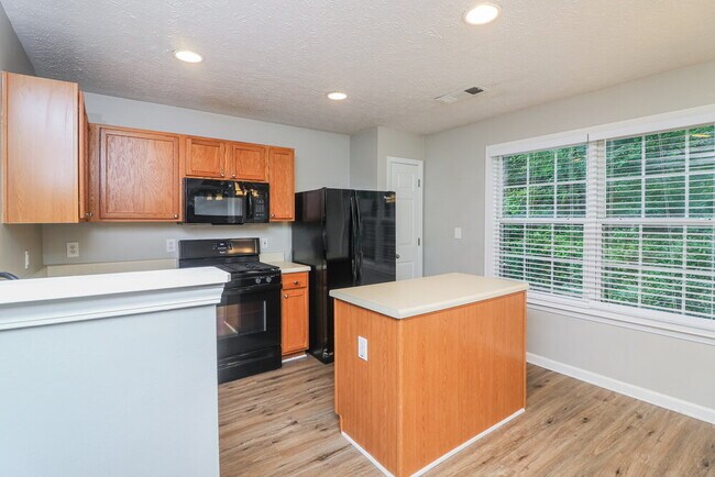 Building Photo - 632 Spanish Oak Dr