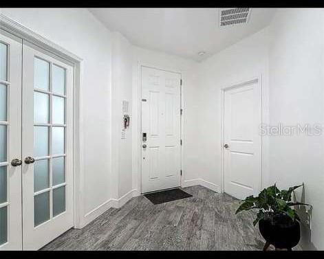 Building Photo - 911 La Terraza Lane