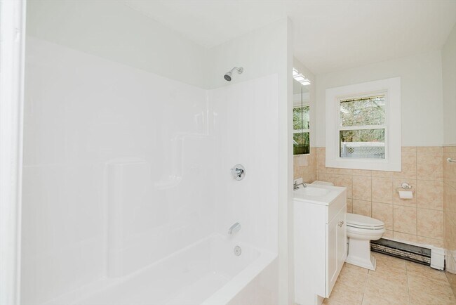 Building Photo - 125 Temi Rd