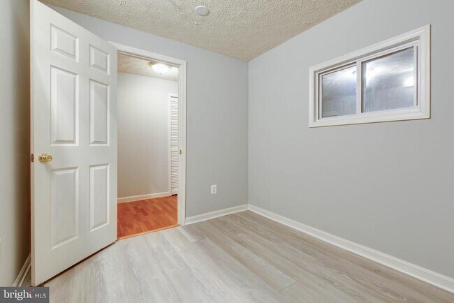 Building Photo - 3318 Hibiscus Ct