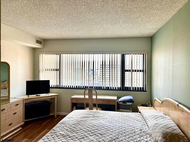 Building Photo - 3101 Boardwalk