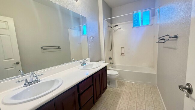 Building Photo - New listing! Bright and Spacious, Close to Parks and Trails