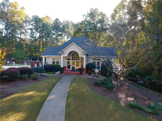 Building Photo - 651 Briarleigh Way