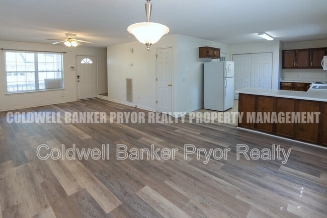 Building Photo - 1240 N Concord Rd