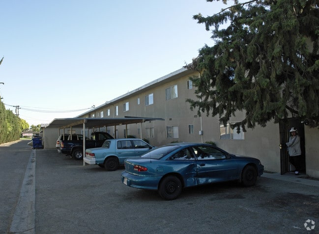 Building Photo - Cambridge Court Apartments