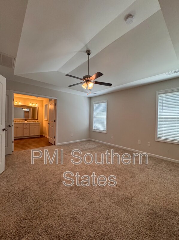 Building Photo - 320 Alameda Ln