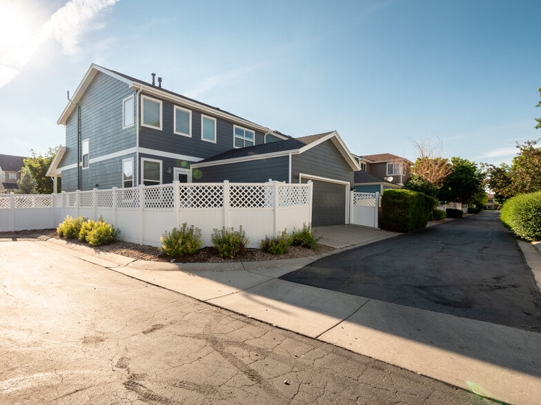Building Photo - 5162 Cinquefoil Ln
