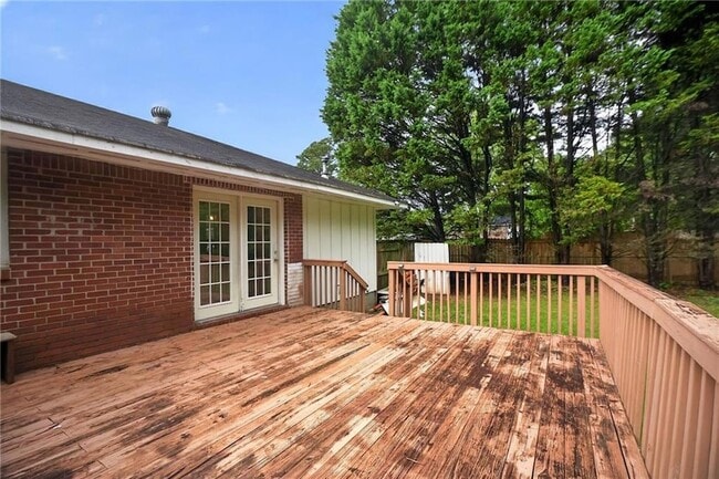 Building Photo - 7259 Mayfair Cir