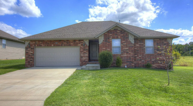 Building Photo - Beautiful 3 Bedroom Home in Nixa, Missouri