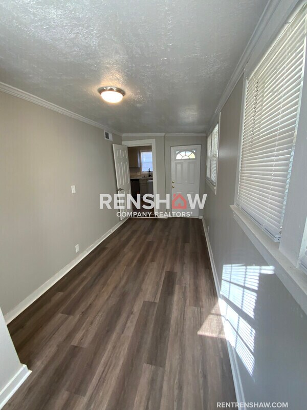 Building Photo - 119 High St