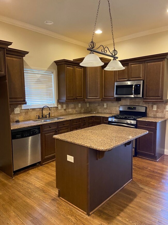 Building Photo - New For Rent in Helena!
