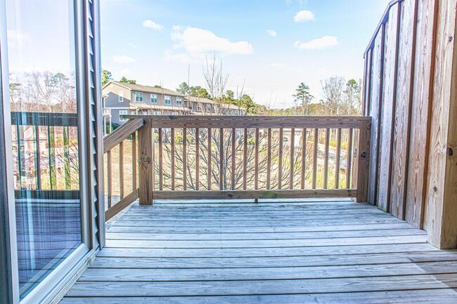 Building Photo - 113 Cypress Cir