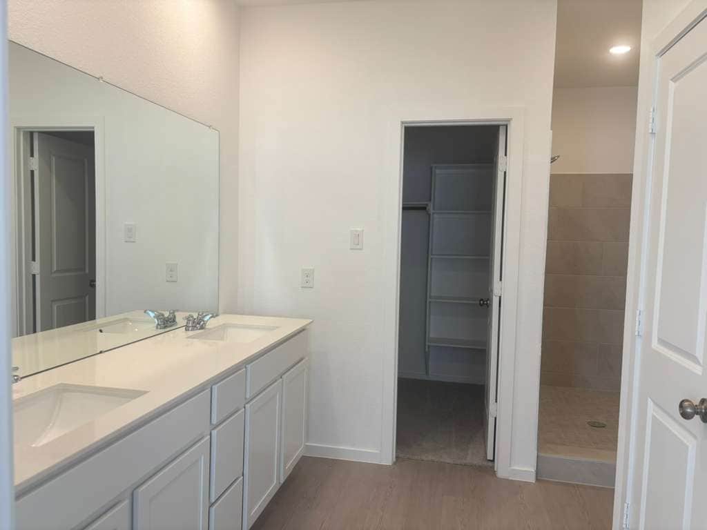 Building Photo - 6714 Violet Clover Ave