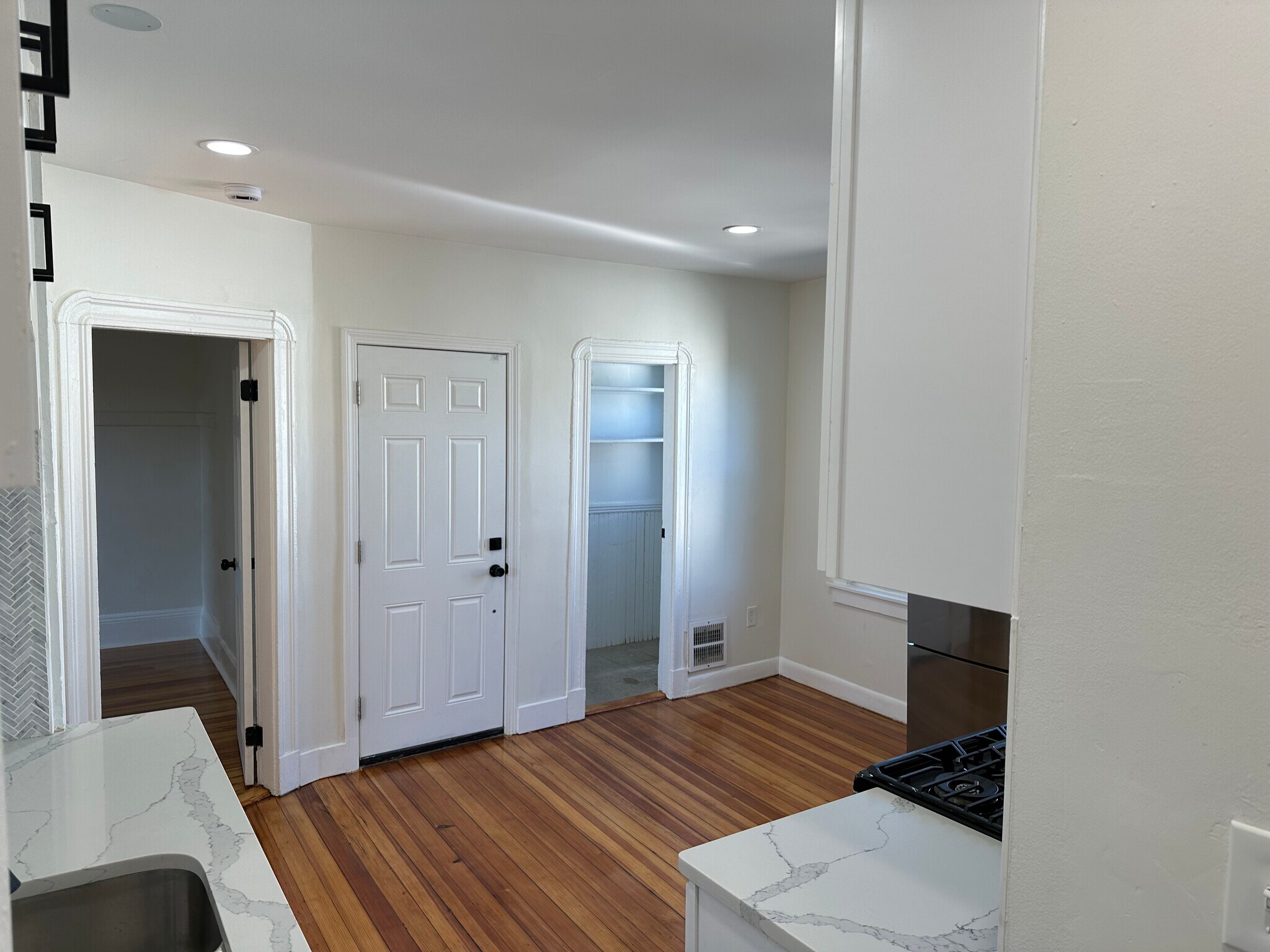 Building Photo - 262 Revere Beach Pky
