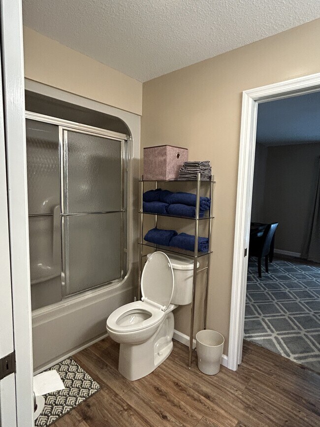 Building Photo - 203 Snead Dr