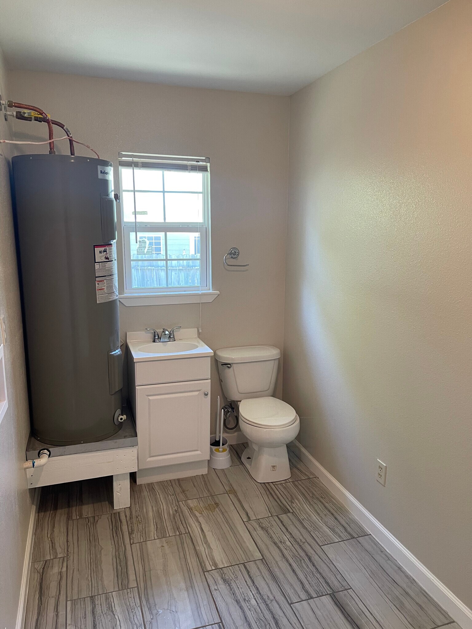 Building Photo - 507 Short St