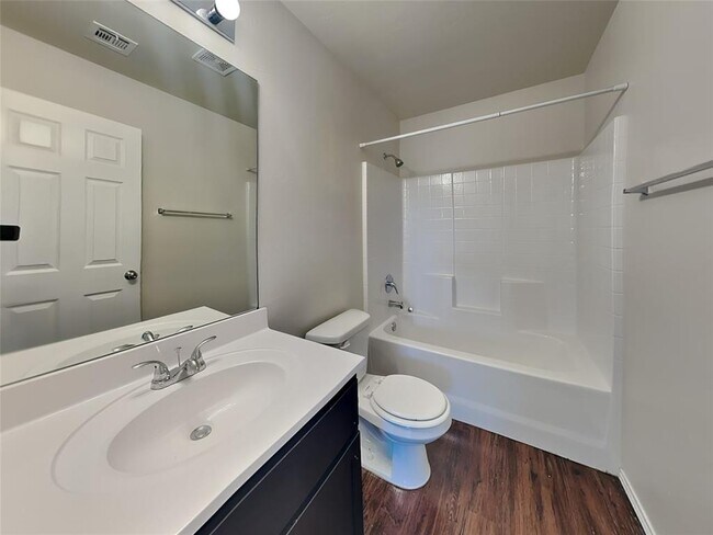 Building Photo - 2045 W Hunters Springs Way