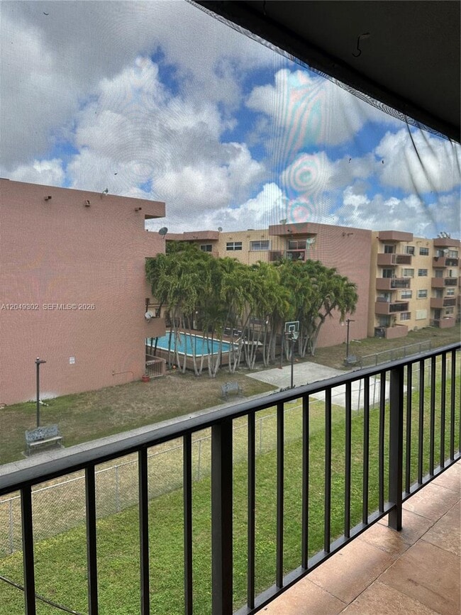 Building Photo - 399 NW 72nd Ave