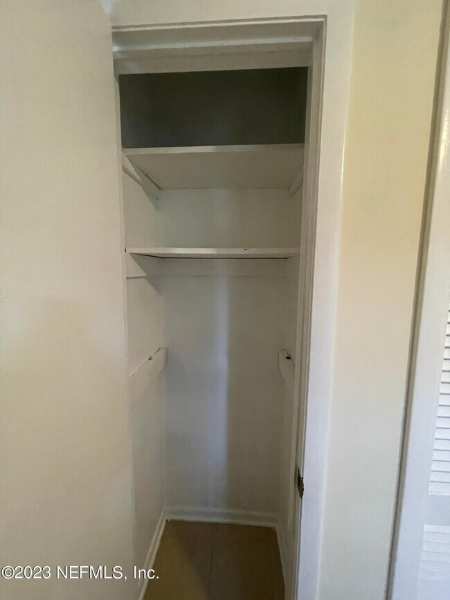 Building Photo - 5391 Golf Course Dr