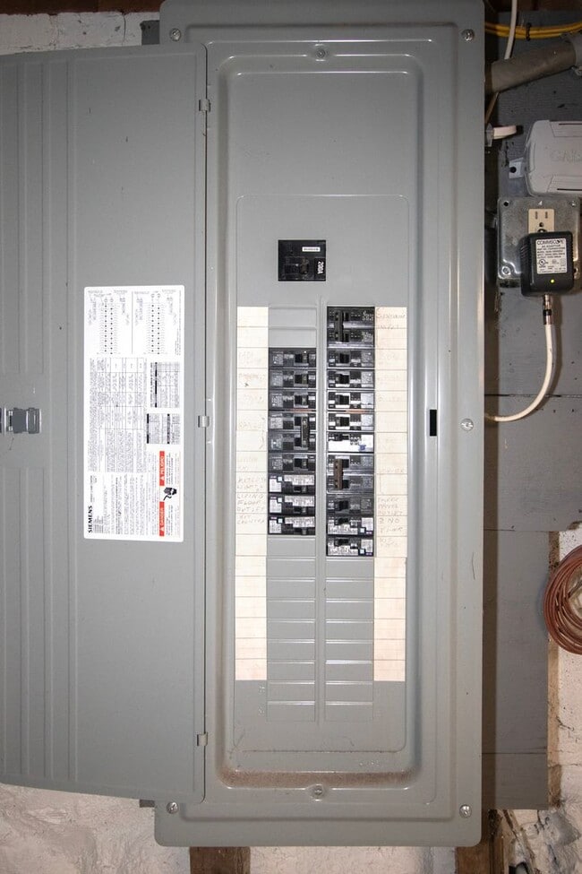 Building Photo - Amazing, Rarely Available Farmhouse with Carriage House and Garage