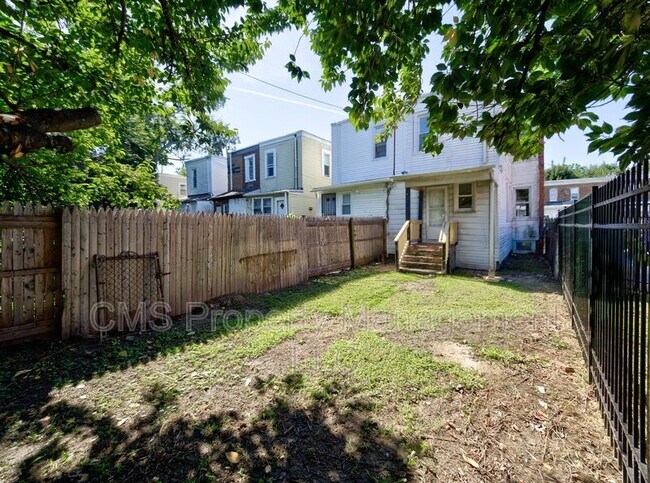 Building Photo - 12 Adella Ave