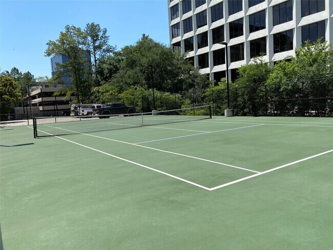 Building Photo - 49 Briar Hollow Ln