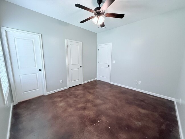 Building Photo - 103 Private Rd 4017