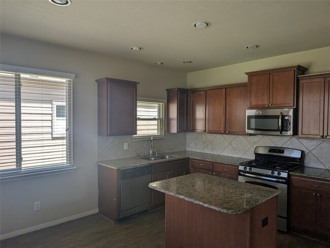 Building Photo - 14010 Long Meadow Dr