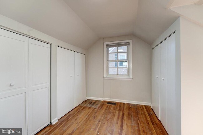 Building Photo - 4607 N Carlin Springs Rd