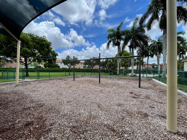 Building Photo - 777 NW 151st Ave