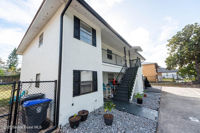 Building Photo - 4479 Barna Ave
