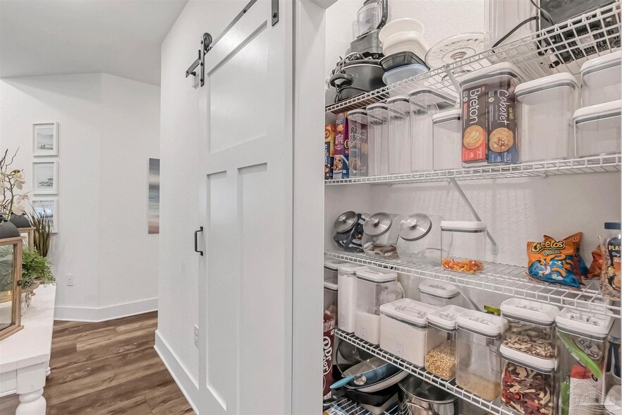 Building Photo - 4675 Geneva Dr